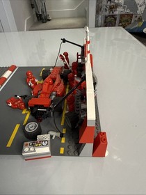Vtg LEGO Racers: Ferrari F1 Pit Set (8375) Set Complete 2004 Retired