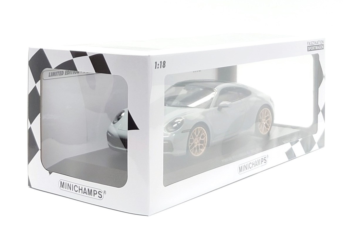【MINICHAMPS】限定300台 Porsche 911 Carrera4S Minichamps 1:18 Porsche 911 Carrera 4S (992) in Chalk | eBay