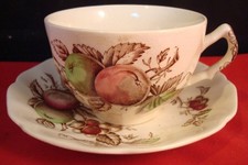 Johnson Brothers, England, 4 cups and saucers...