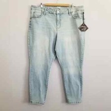 NWT Ava  Viv Light Wash Mid Rise Skinny Jeans Size 22
