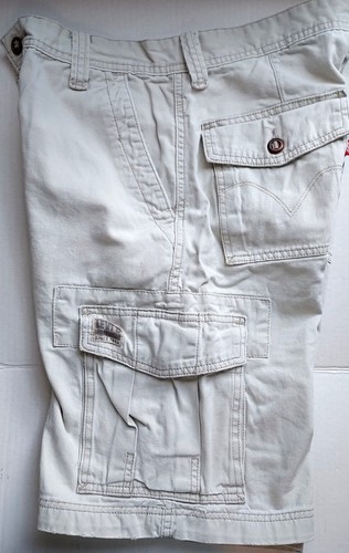 Levi's Men's Cargo Shorts Cotton Tan 10" Inseam - Sz 30W - Picture 3 of 4