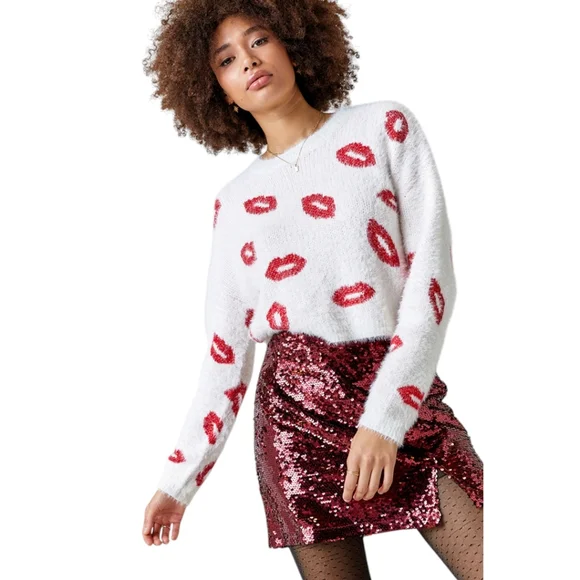 Women's Francesca's Mi Ami Crewneck Crop Lori Red Lips Fuzzy