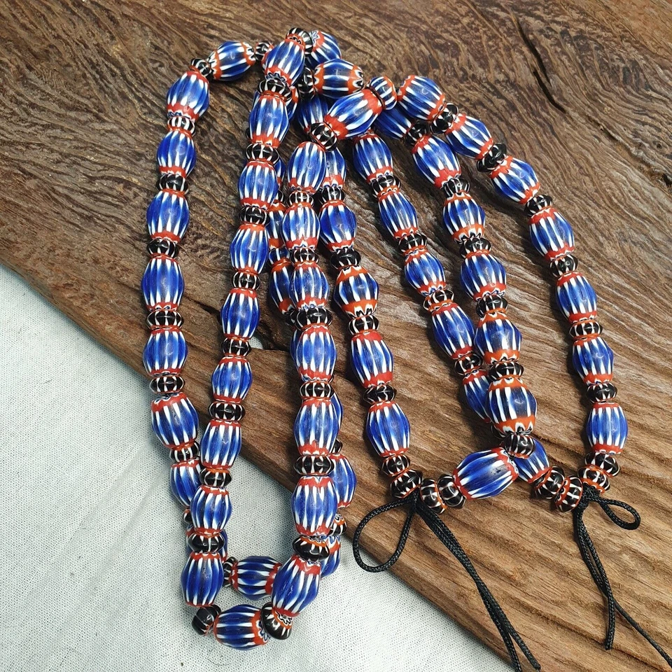 Cuentas Chevron AA Vintage AZUL Cuentas Africanas Venecianas Hilo Largo Foto 3 de 4