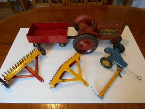 Vintage 1949 Marx Custom 5 Piece Sales & Service Farm Machinery Set, No Box Used