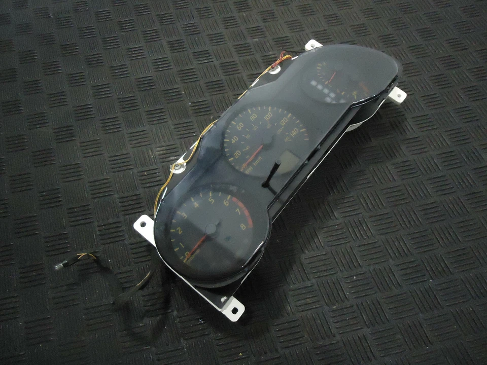 2003 Nissan Altima 2.5L A/T painel de instrumentos velocímetro - Imagem 3 de 4