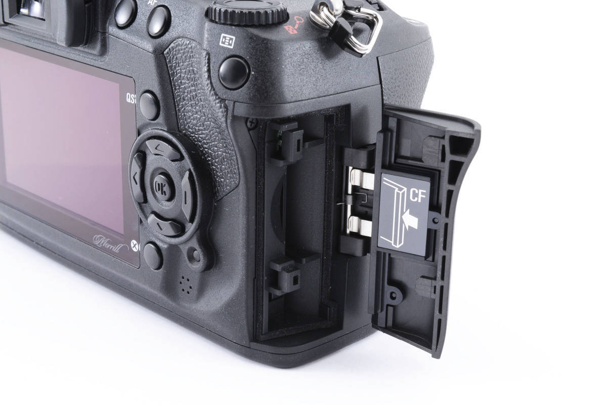 Sigma SD1 Merrill Black 46.0MP Digital SLR Camera Body Sigma SD1 Merrill Black 46.0MP Digital SLR Camera Body