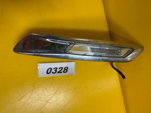 BMW 5er F10  Kotflügel Blinker Zusatzblinkleuchte vorne 7154168 7154170  *0328