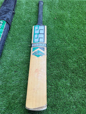 SS HERITAGE TON SHORT HANDLE CRICKET BAT. 2lb 11oz. INCLUDES COVER. FREE POST