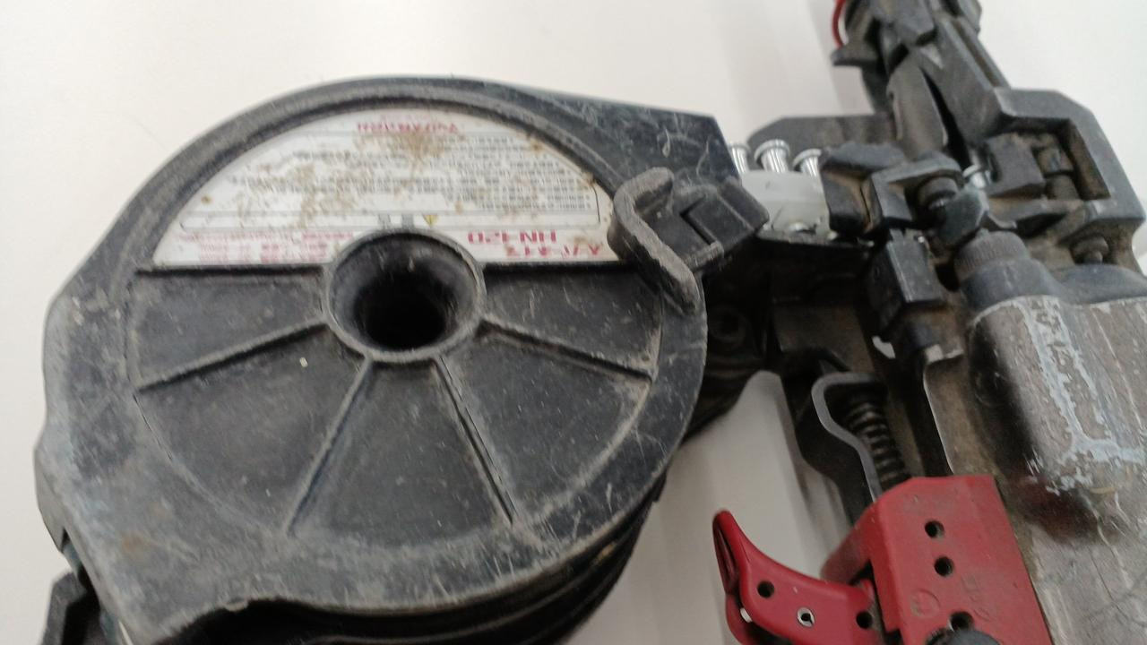 Max HN-120 High Pressure Concrete Pin Nailer SuperNailer Used w/ Box Tested