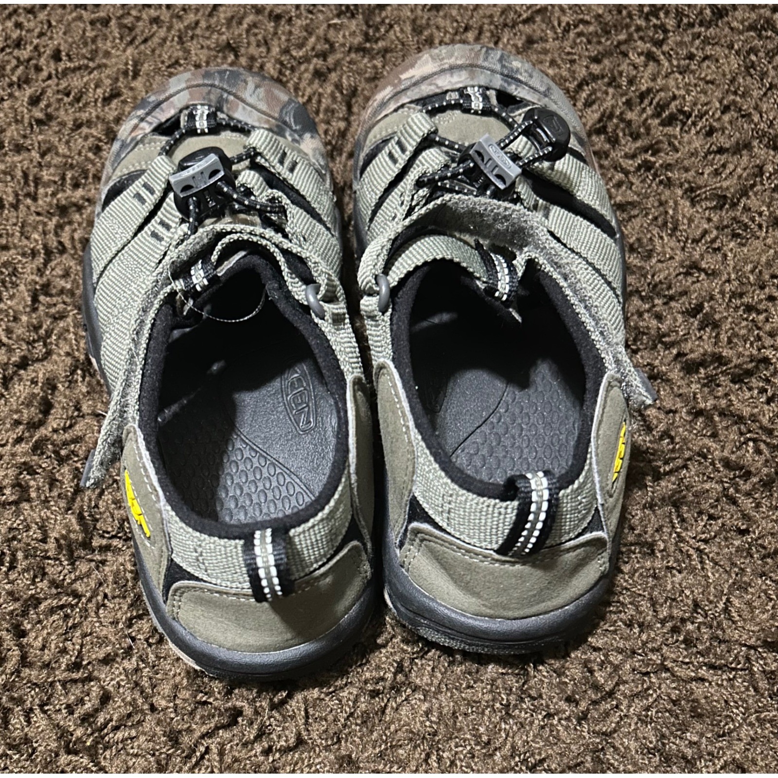 Sandali da trekking mimetici KEEN Newport H2 per bambini misura 4 cinturino regolabile