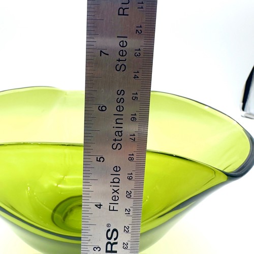 Vintage MCM Anchor Hocking Avacado Green Large Bowl Retro Fun Folded 3 Sided - Picture 9 of 9