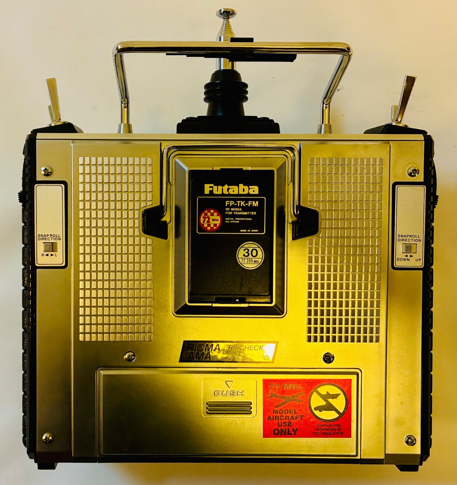 Collectible Futaba FP-T9VAP  PCM 1024A model airplane transmitter untested