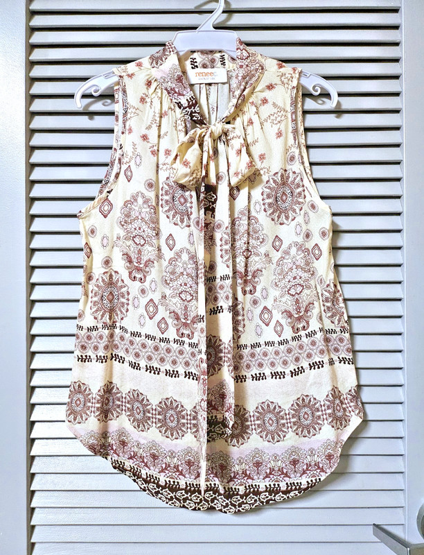cream floral tie neck slevless top S urban outfitters earrings