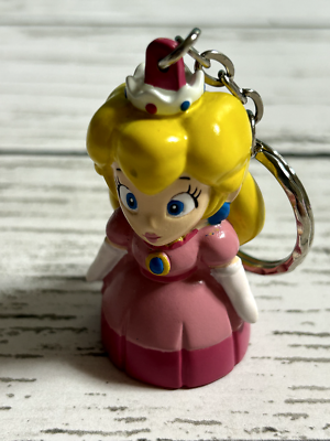 Rare 1995 Super Mario RPG Princess Peach Key chain Figure toy