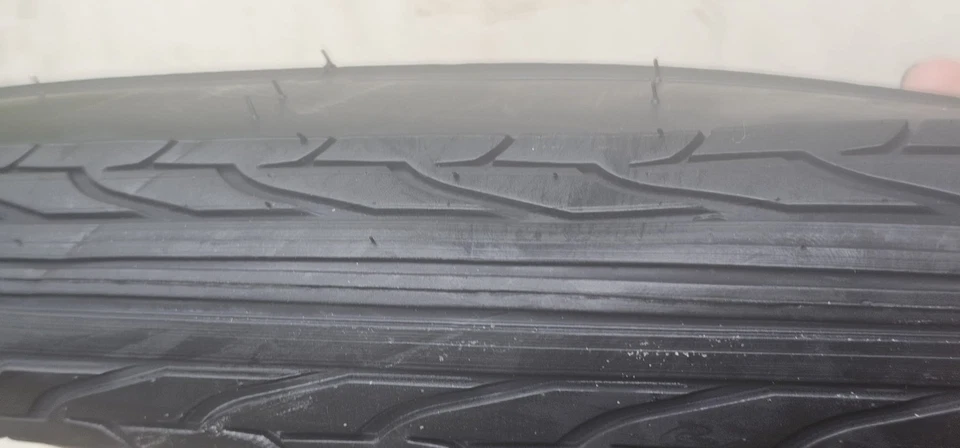 Neumático de bicicleta BMX Slick City Cruiser 29" x 2,125" W2027 Foto 3 de 4