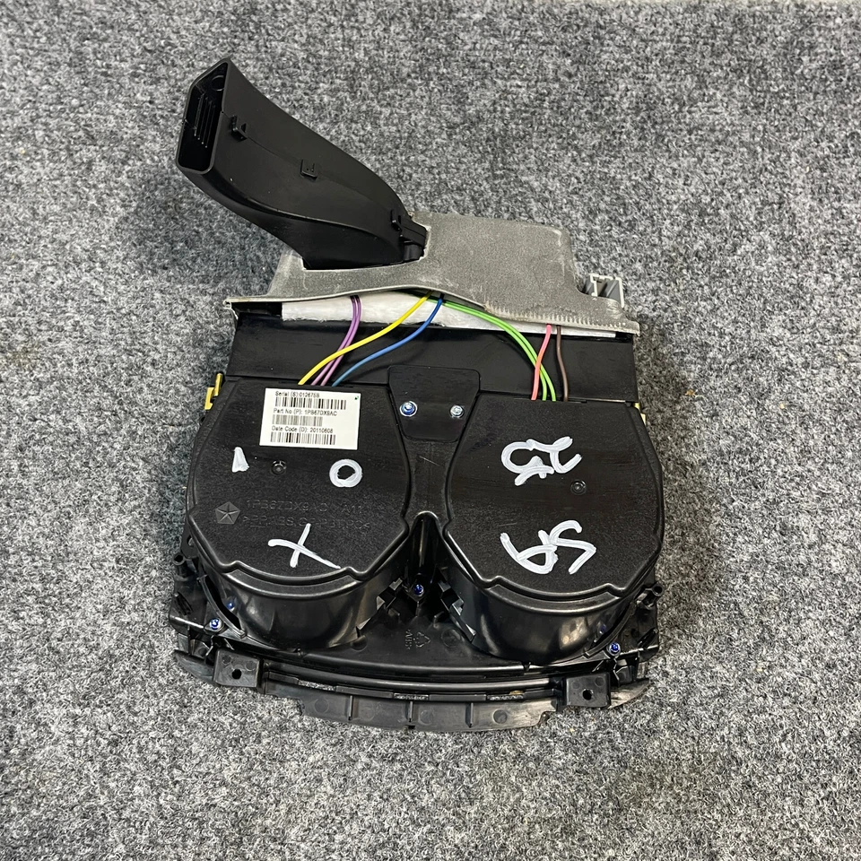 OEM 2011-2014 DODGE CHARGER CHRYSLER 300 Heated & Cooled Cup Holder 1PB67DX9AC - Image 4 of 4