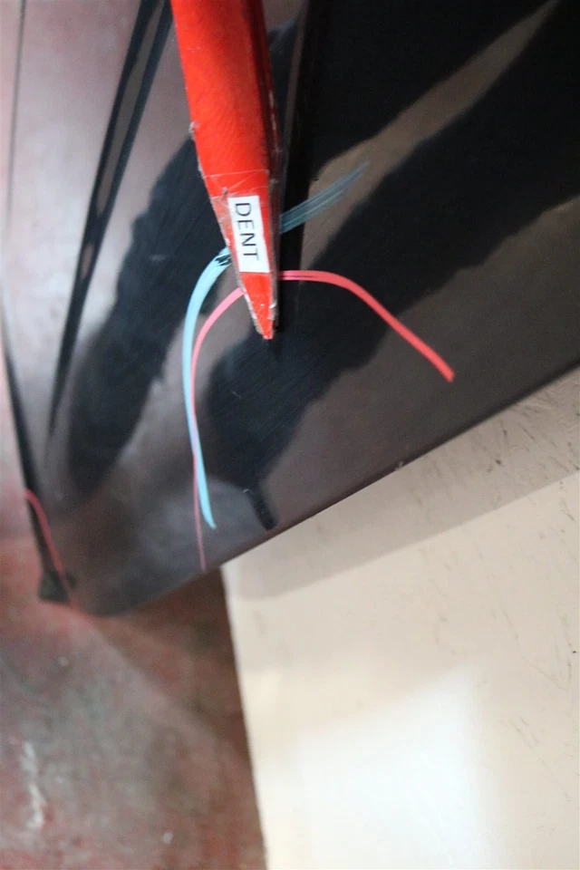 2007-2008-2009 CHRYSLER SEBRING HOOD Foto 3 de 4