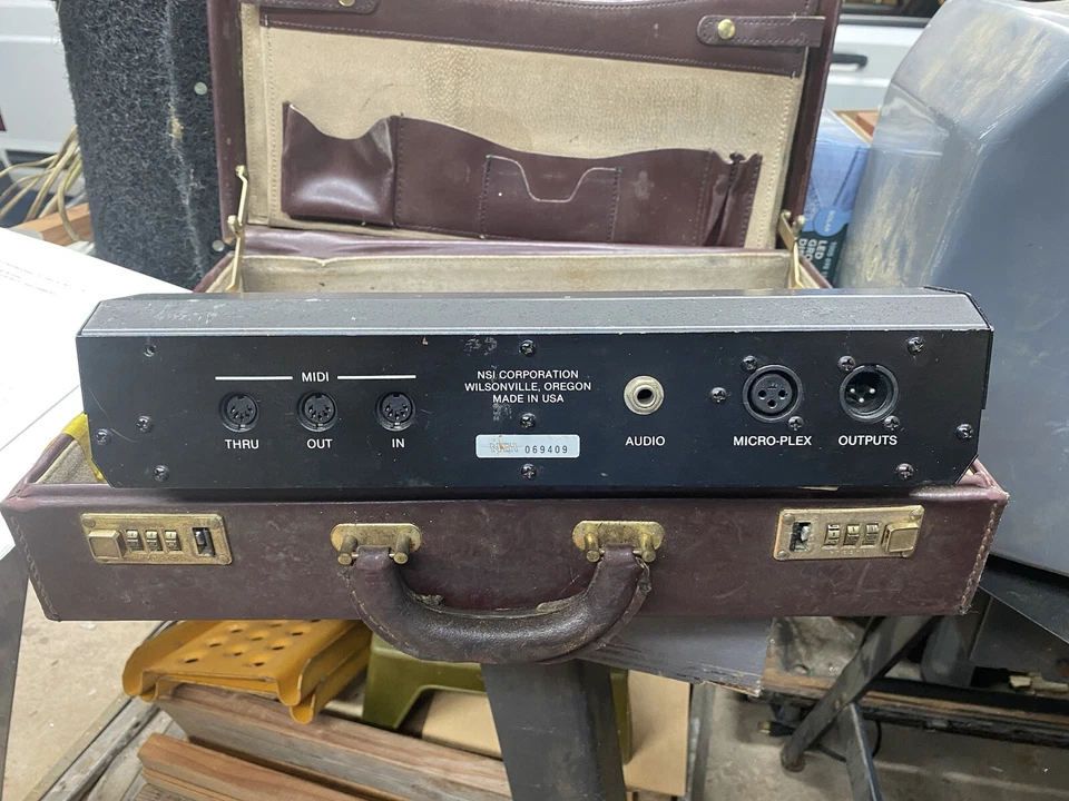 NSI 6200 Light Controller  - Image 3 of 4