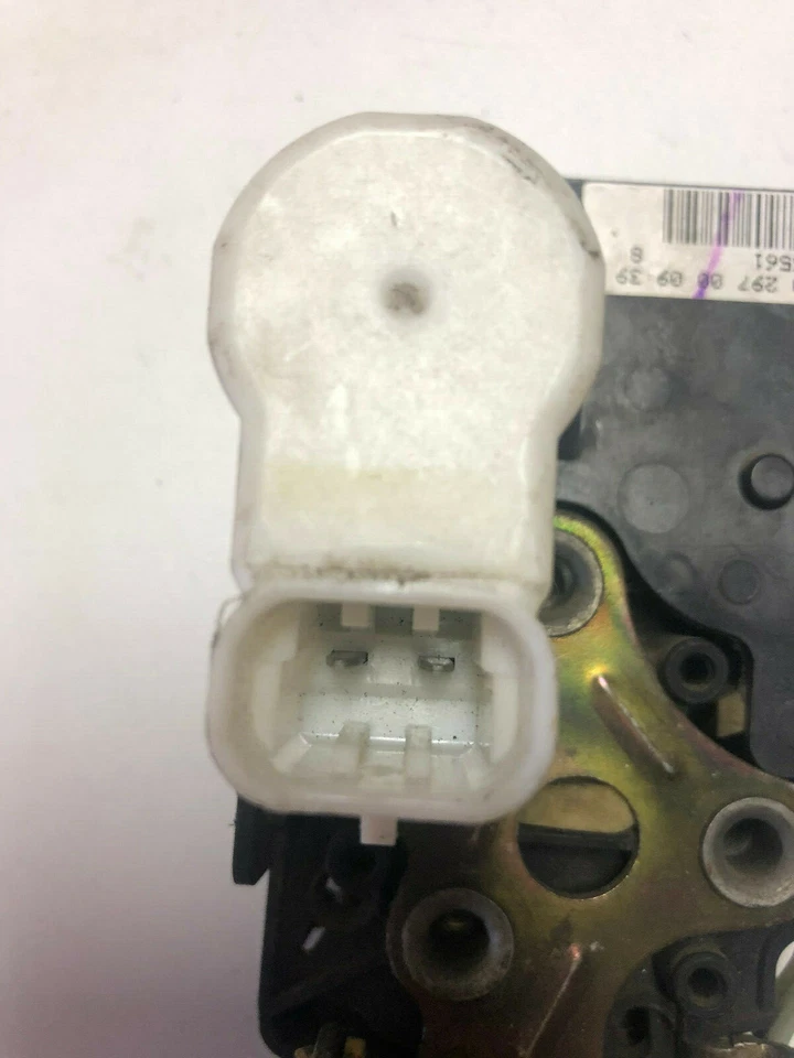 Pontiac Grand AM 2000 actuador de cerradura de puerta trasera izquierda 16636561 Foto 4 de 4