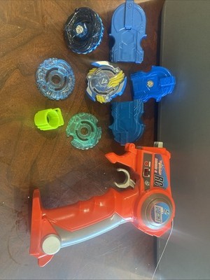 TOMY Hasbro Beyblade Burst Evolution Victory Valtryek V2 with Red Driver