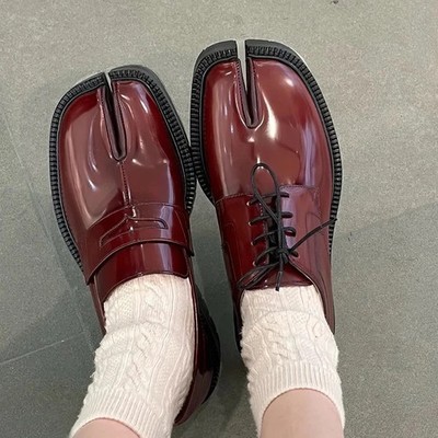 Classic Split Toe Loafers Women Couple Fashion Tabi Ninja Shoes