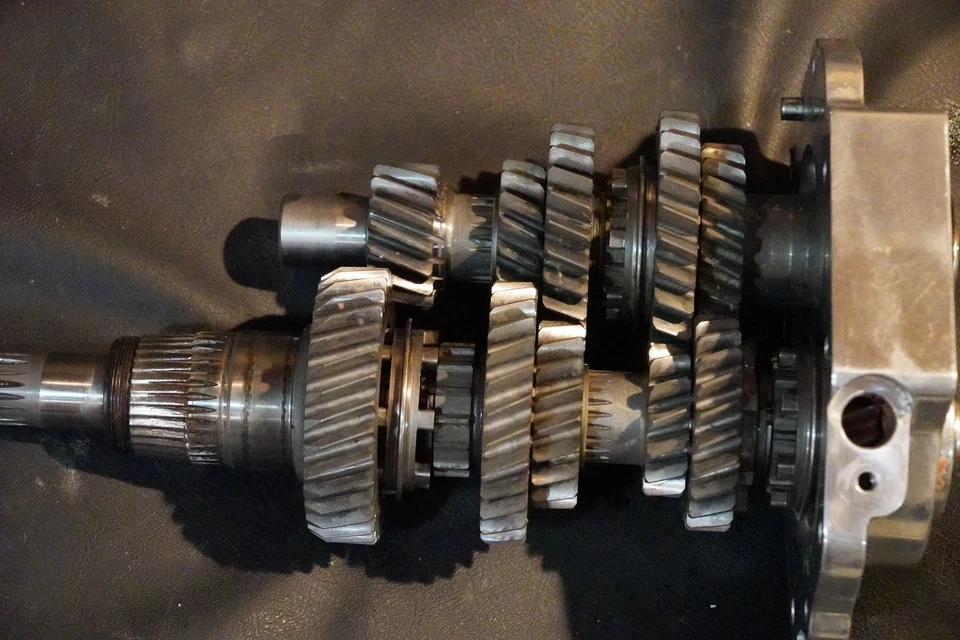 Juego de engranajes de transmisión de 6 velocidades de transmisión directa Baker DD6-411P-02 Harley Touring Foto 2 de 4