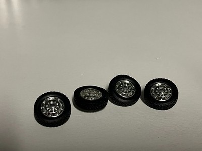 4- 1/64 CHROME STEER  WHEELS & TIRES