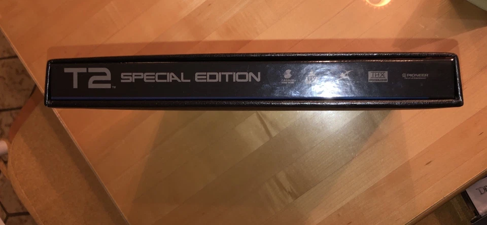 Terminator 2 Judgement Day Laserdisc Special Edition Box Set - Image 2 of 4