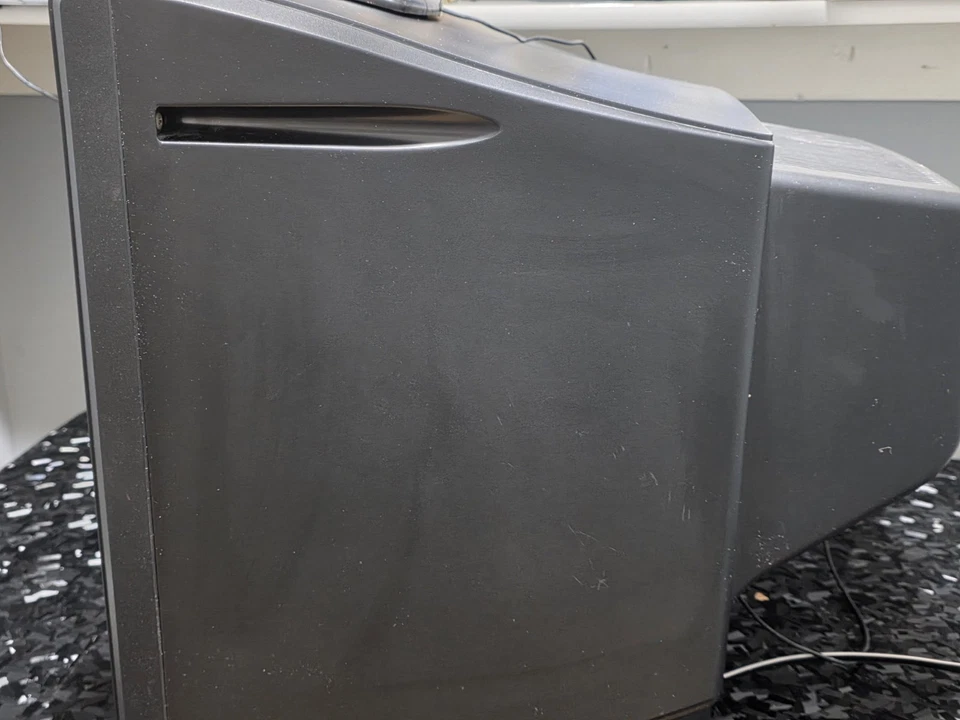 RCA Truflat 20" 20F424T CRT TV Old School Retro Gaming W/ 2 Remotes  - Image 3 of 4