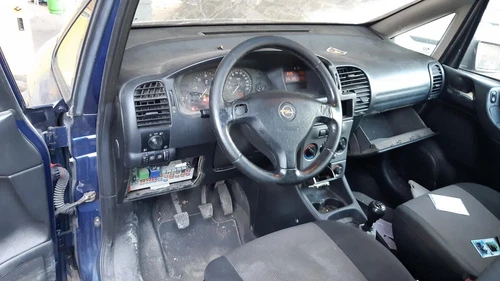 24453538 Kühlergrill vorne für Opel Zafira A Elegance 2004 6498298 - Bild 4 von 5