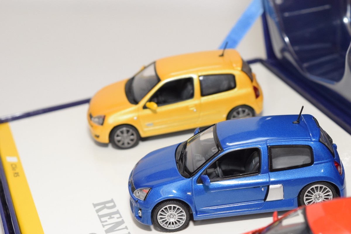 Modèle Voiture Renault Alpine V6 Turbo 1/43 Universal Hobbies - En Boîte - Occasion