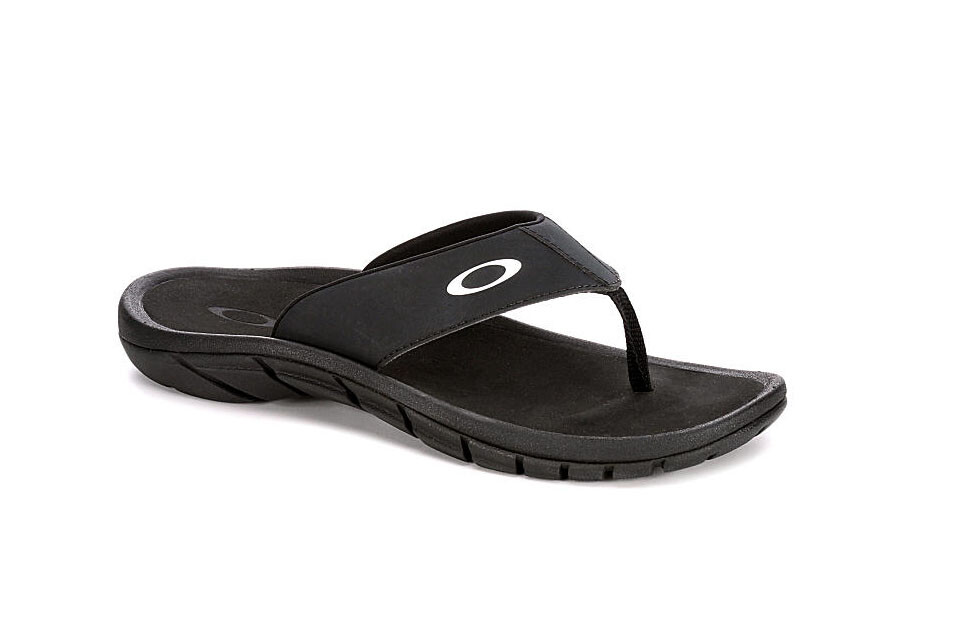 oakley mens supercoil 2.0 sandal