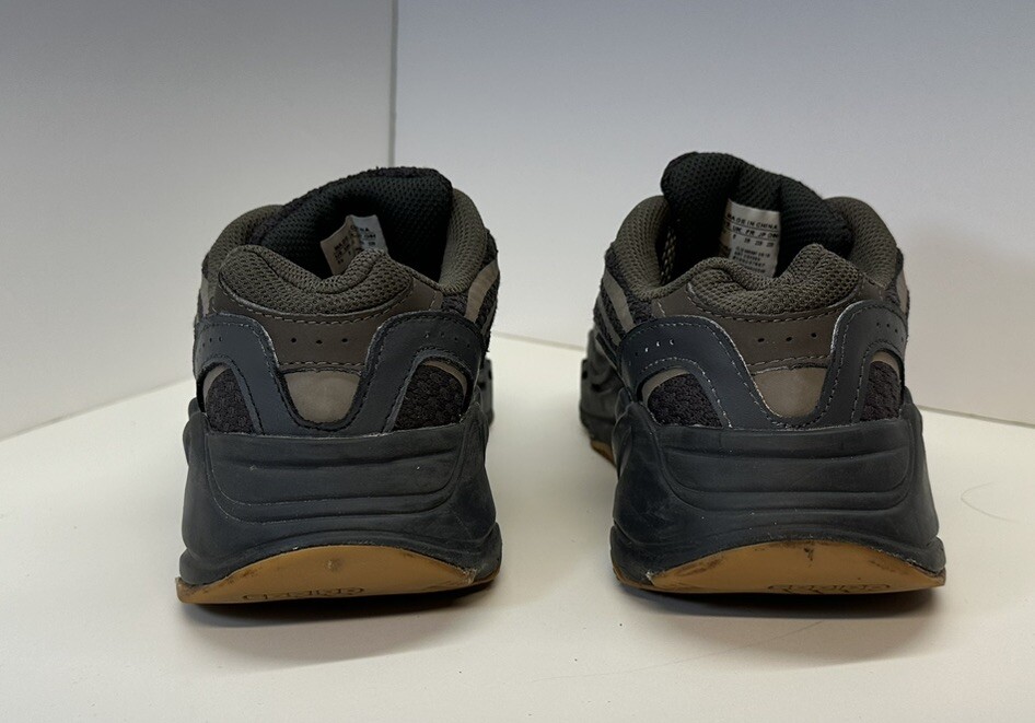 adidas gazelle silver green womens Adidas Yeezy Boost 700 V2 Geode Pre-Owned main image 0