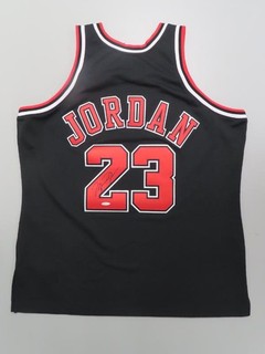 Michael Jordan Signed Auto Autograph Authentic 1997 Black Bulls Jersey UDA COA