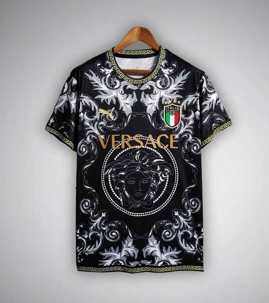 VERSACE ITALIA サッカーシャツ REGULARフィット Italy Versace Black special Football Shirt 2025/2026 | eBay
