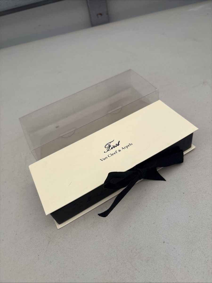 Van Cleef &  Arpels 3 Piece Soap Set View 4