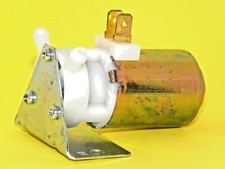 Classic universal 12 volt windscreen washer pump WWP1023