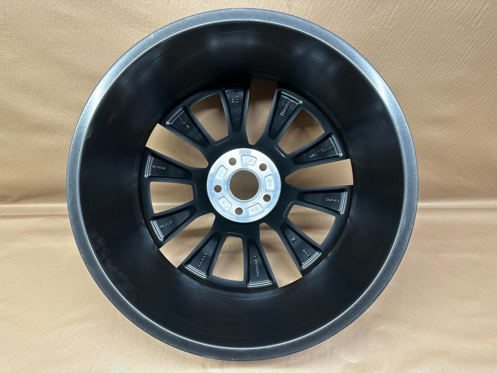 Volvo XC90 20 Inch 20 Original Wheel Rim 32243456 2018 - 2022 Oem 