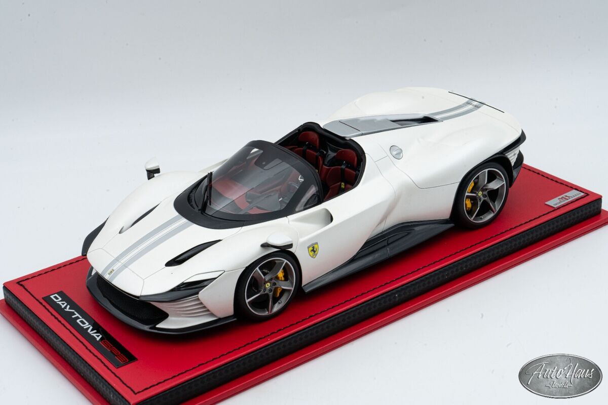 Ferrari Daytona SP3 Pearl　White Pearl White Opaco Ferrari Daytona SP3 in Monaco, this colour goes