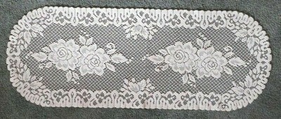 Beautiful 74 X 15 Oval Ecru Lace Floral Fireplace Mantel Scarf