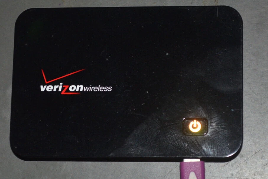 Novatel MIFI2200 Verizon Wireless 3G Mobile Cellular Wi-Fi Hotspot Modem - Image 3 of 3