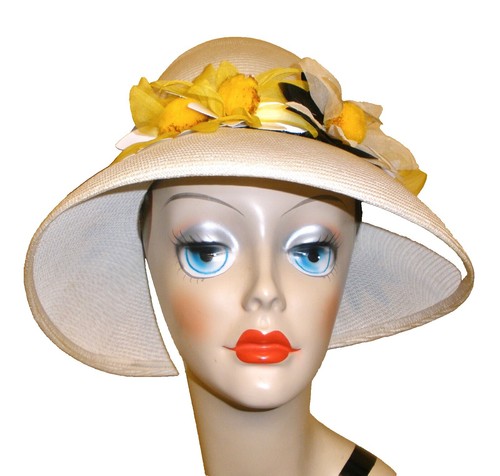 Vtg Italian Straw Hat With Figurine & Accents 1950s Boater  display picture 1