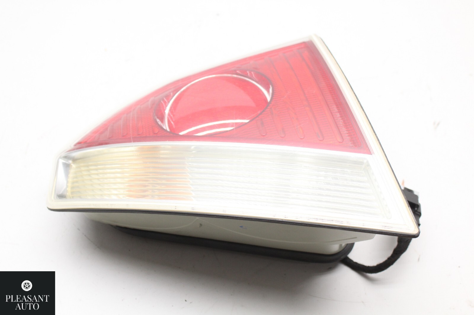 03-08 Maserati Quattroporte M139 4.2L Rear Right Side Tail Light Lamp OEM 
