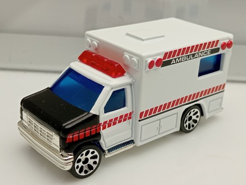 Matchbox Superfast / MB 299 - Ford Ambulance - White - Black & Red - (St John's) - Picture 4 of 9
