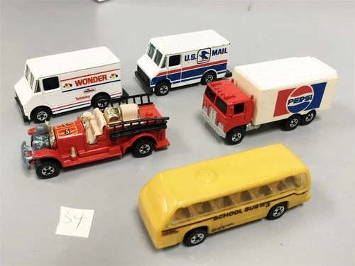 VINTAGE 1970s HOT WHEELS VEHICLE COLLECTION NEAR MINT TO MINT LOT #34