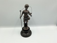 Massive Bronze Figur Junge mit Angelrute 22cmh undeutlich signiert ??