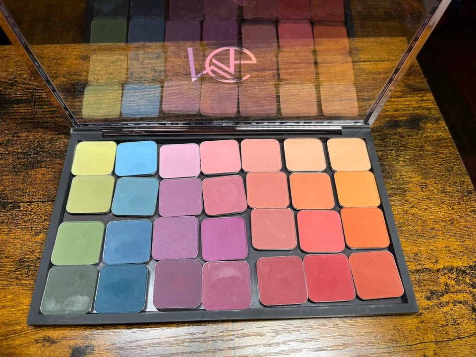 MakeGeek 28 цветной палитра теней для век (коллекционный товар) как есть не используется - Изображение 2 из 4