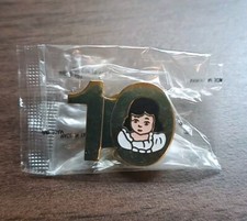 Madame Alexander 10 Year Pin