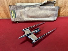 NOS 1950 OLDSMOBILE HOOD ORNAMENT GM 559058 50 88 98