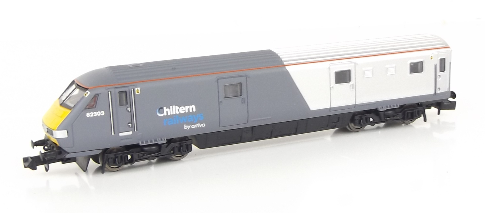 Dapol 2D-017-007 N Gauge Mk3 DVT 82303 Chiltern Railways